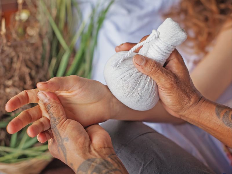 Njavarakizhi Ayurveda Therapy
